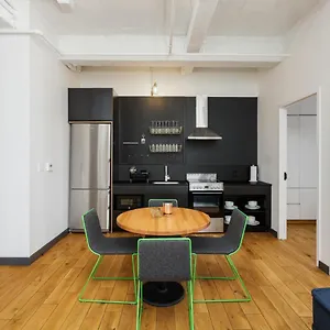 Placemakr Street Hotel apartamentowy