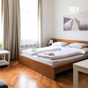 castle-city-apartments.praguehotelsweb.com/
